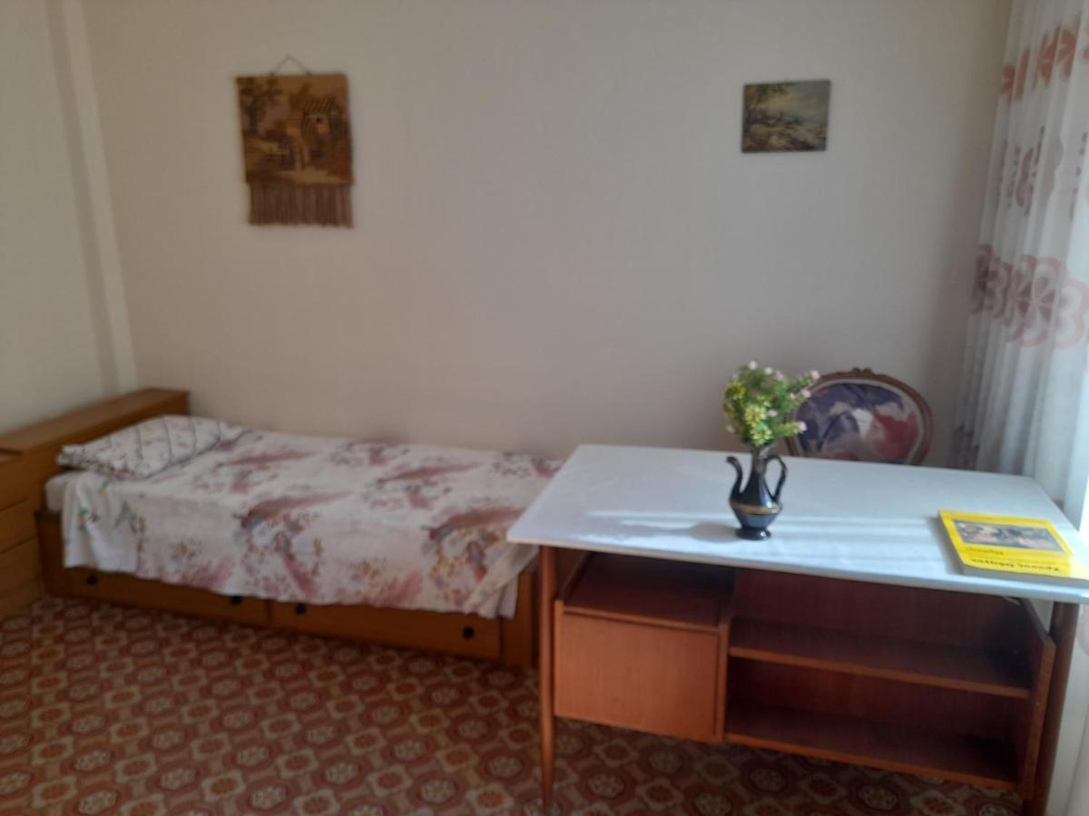 Friendly Philoxenia Apartment Xanthi Bagian luar foto